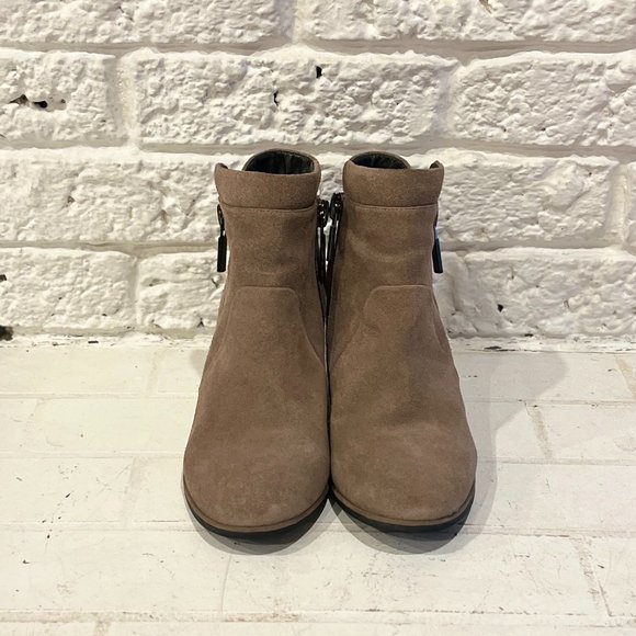 Kenneth Cole 'Vivian' Wedge Bootie, Size 6.5 Tan - Picture 3 of 14